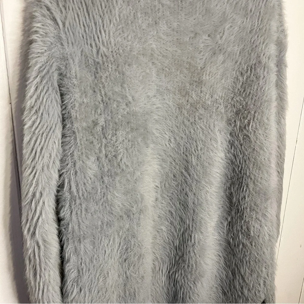 Papillon Fuzzy Light Slate Open Cardigan. Size Medium. - Picture 8 of 9